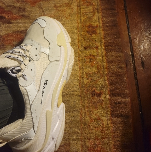 Designer - Picture 1 of 2